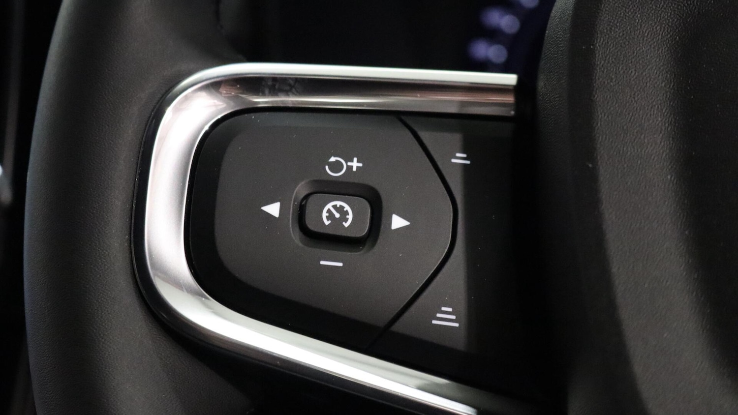 Used Volvo XC40 2025 for sale - 76121445: Photo 19