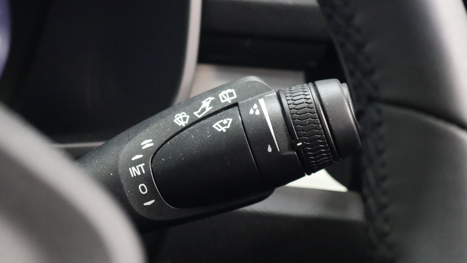 Used Volvo XC40 2025 for sale - 76121445: Photo 21