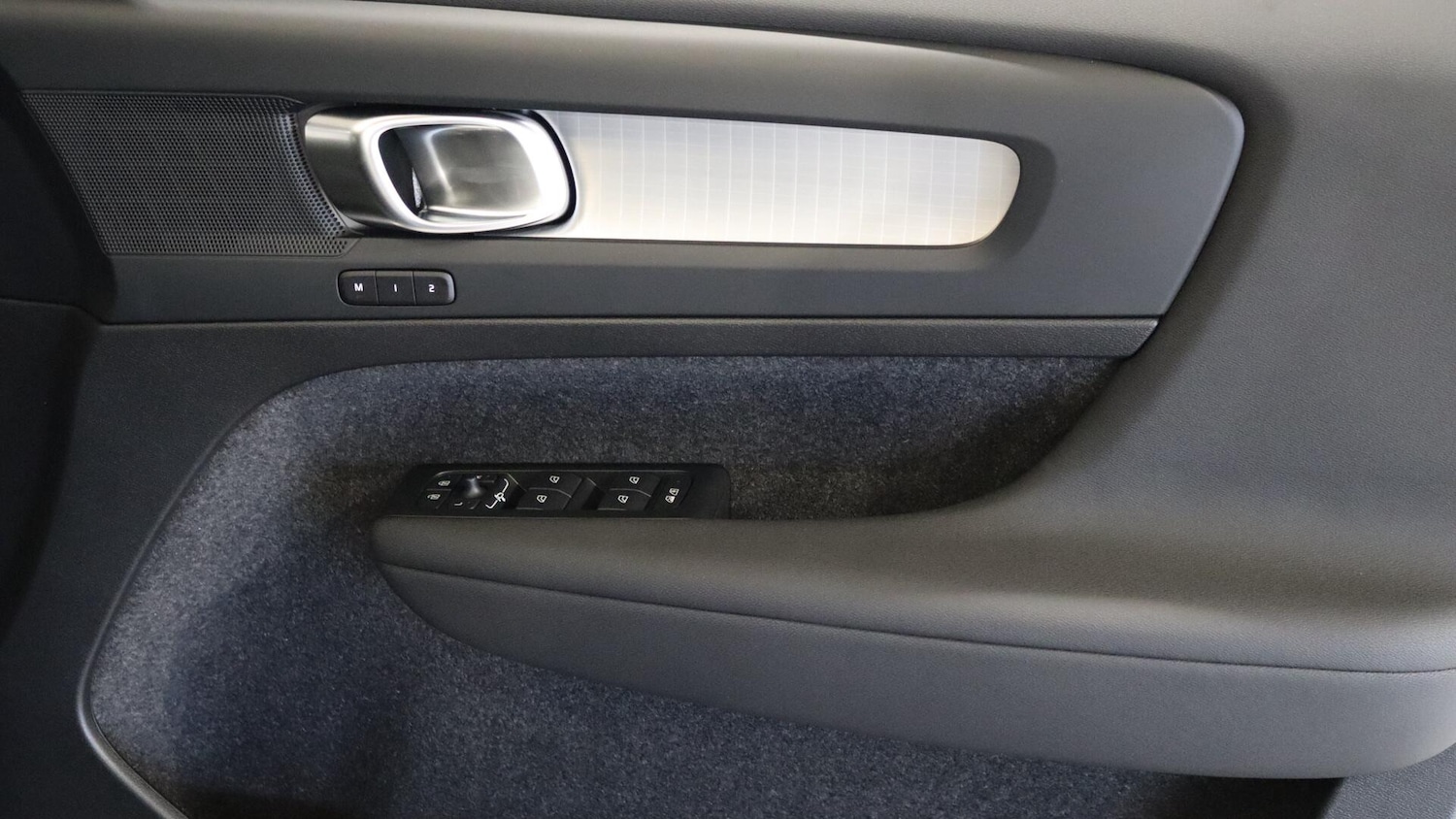 Used Volvo XC40 2025 for sale - 76121445: Photo 25