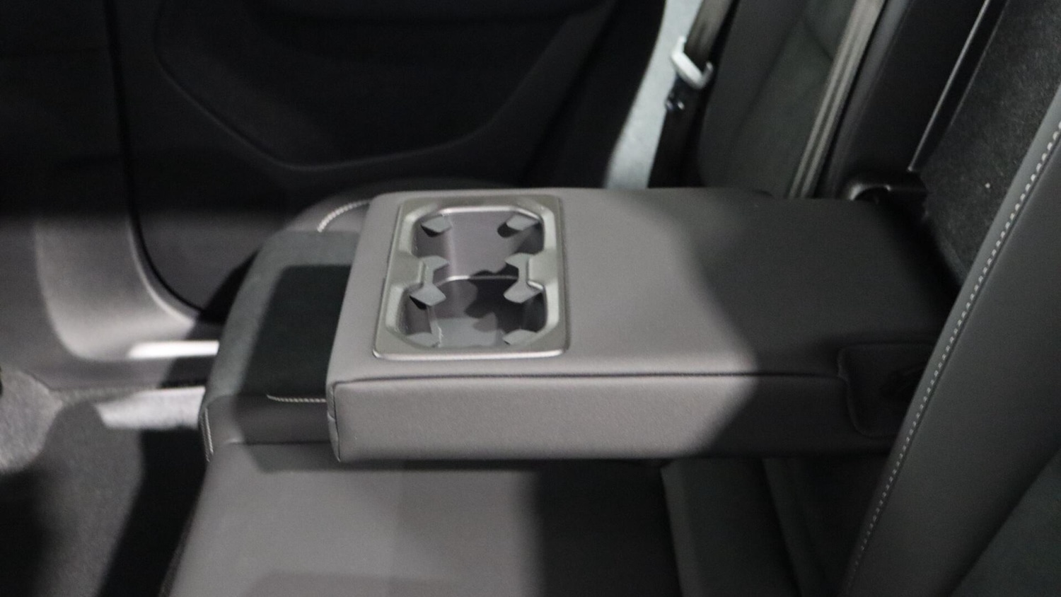 Used Volvo XC40 2025 for sale - 76121445: Photo 29