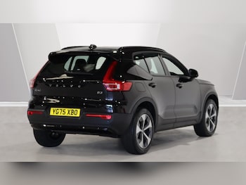 Used Volvo XC40 2025 for sale - 76121445: Photo 2