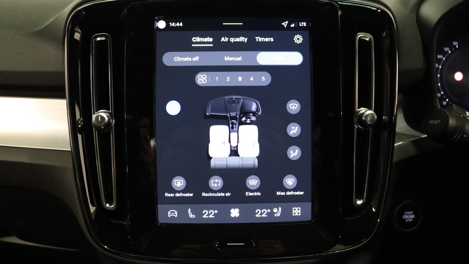 Used Volvo XC40 2025 for sale - 76121445: Photo 37