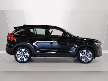 Used Volvo XC40 2025 for sale - 76121445: Photo 3