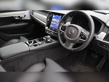 Used Volvo V90 2024 for sale - 75224619: Photo