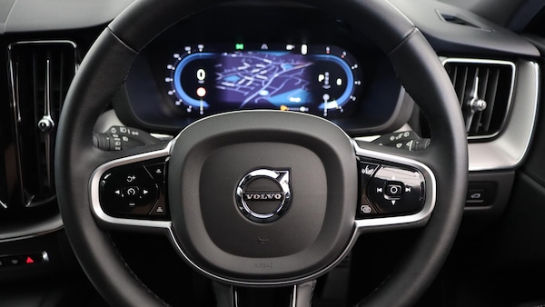 Used Volvo XC60 2022 for sale - 75708575: Photo 10