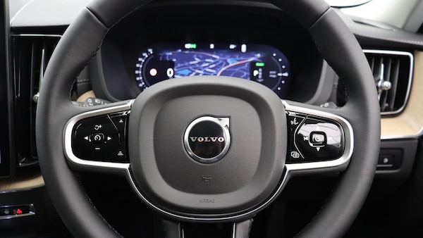 Used Volvo XC60 2025 for sale - 76166871: Photo 10