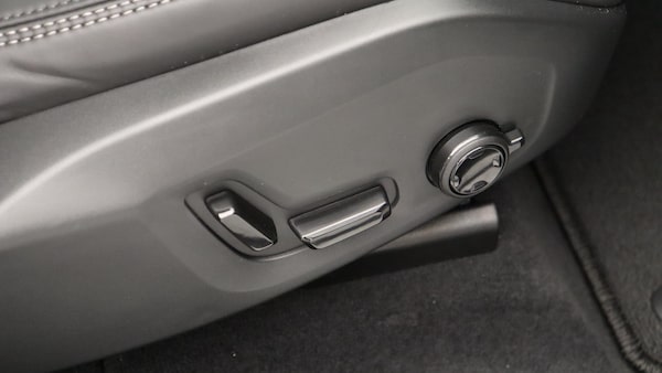 Used Volvo XC60 2025 for sale - 76166871: Photo 35