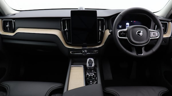 Used Volvo XC60 2025 for sale - 76166871: Photo 5