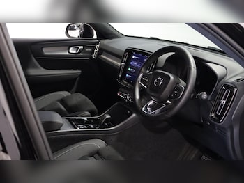 Used Volvo XC40 2025 for sale - 76043407: Photo
