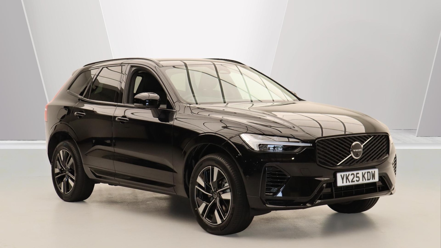 Used Volvo XC60 2025 for sale - 76151849: Photo 1