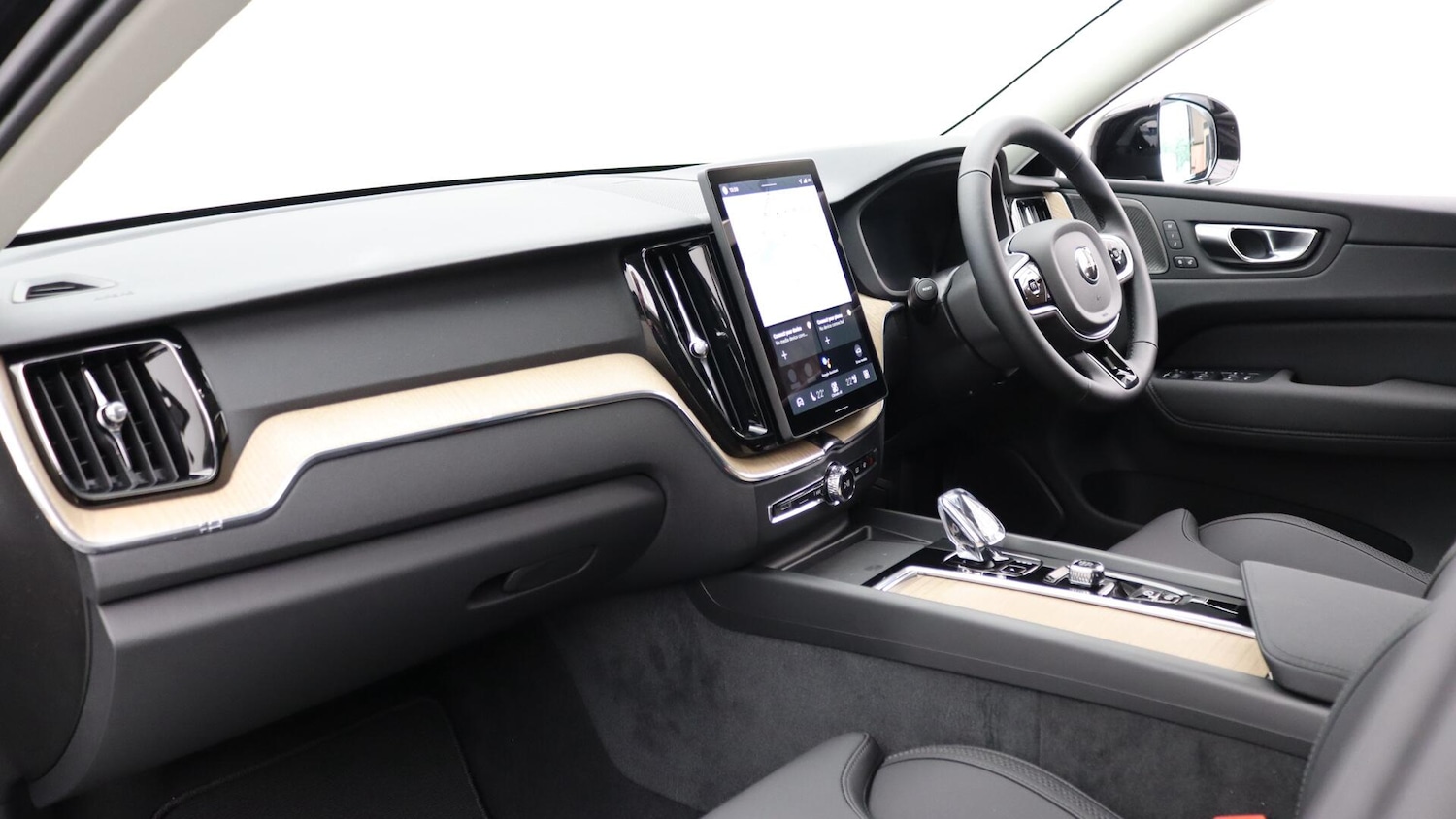 Used Volvo XC60 2025 for sale - 76151849: Photo 12