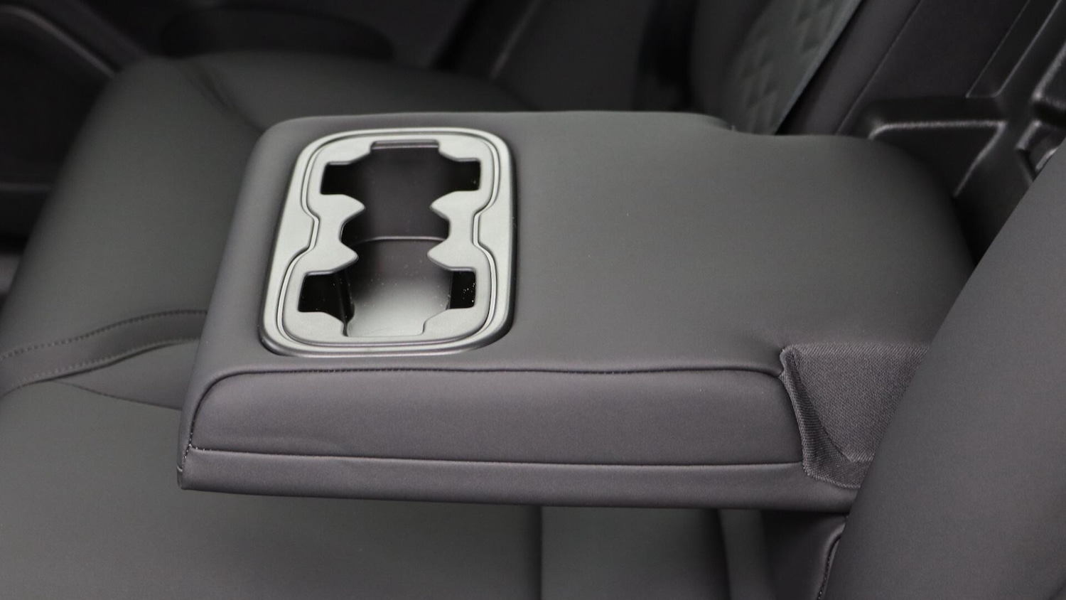 Used Volvo XC60 2025 for sale - 76151849: Photo 30