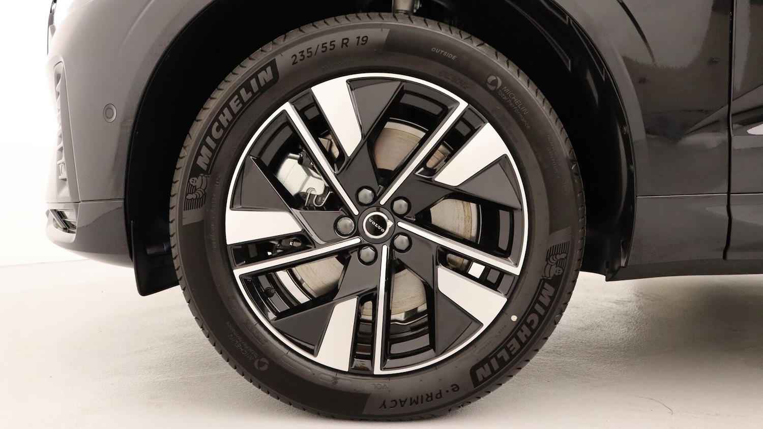 Used Volvo XC60 2025 for sale - 76151849: Photo 7