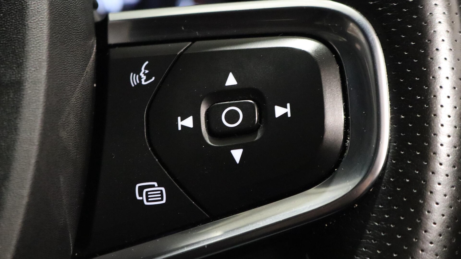 Used Volvo XC40 2021 for sale - 76109847: Photo 20