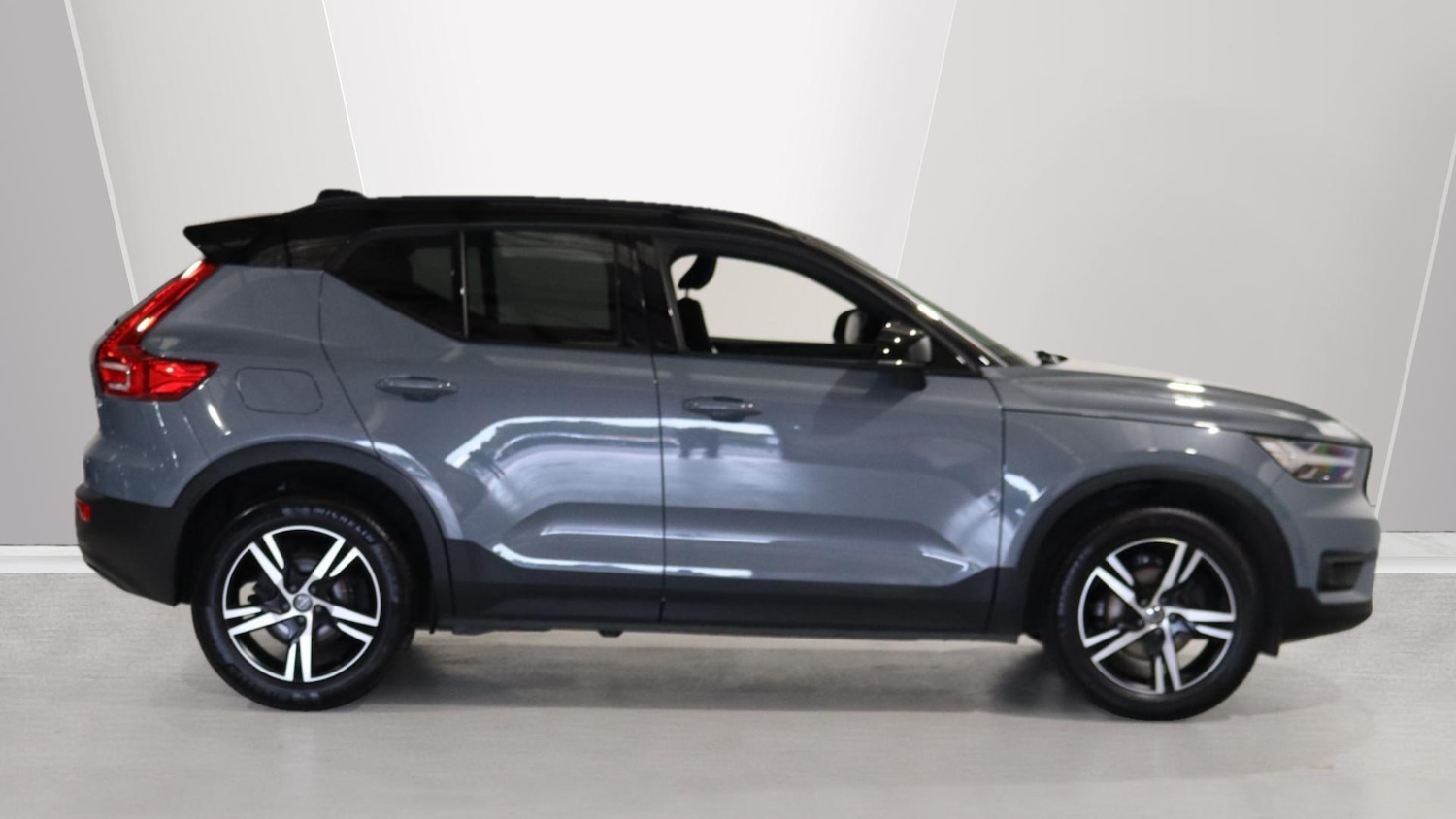 Used Volvo XC40 2021 for sale - 76109847: Photo 3