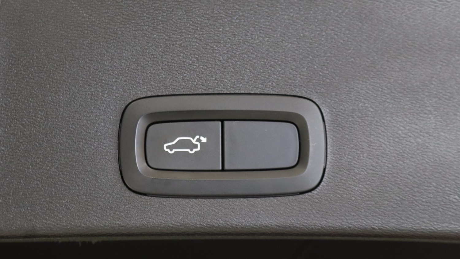Used Volvo XC40 2021 for sale - 76109847: Photo 31