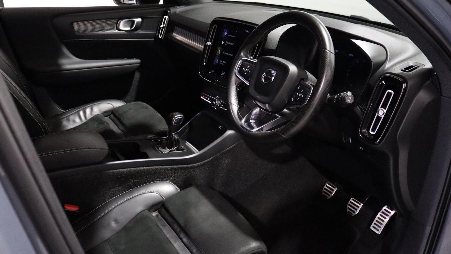 Used Volvo XC40 2021 for sale - 76109847: Photo 4