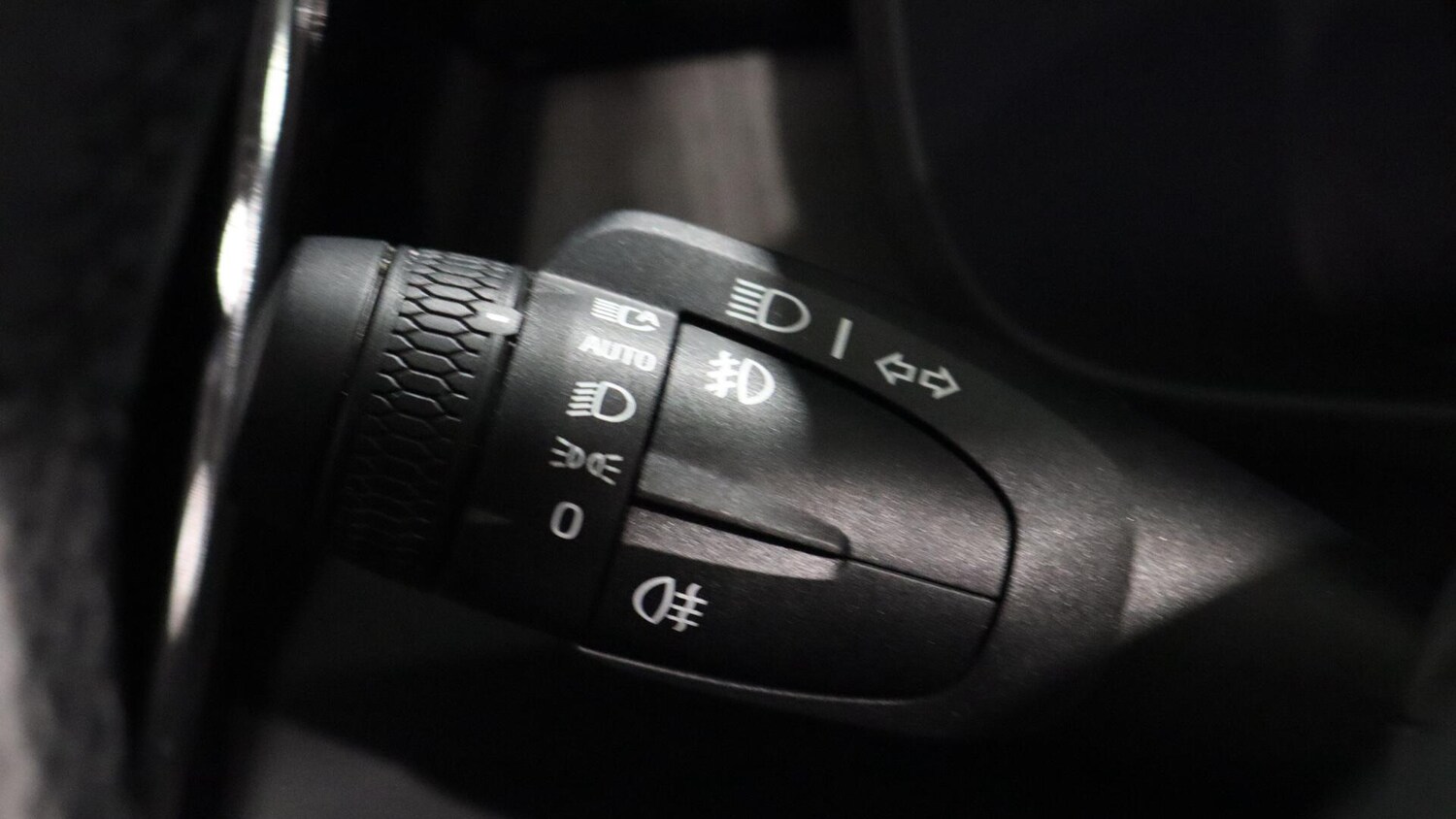 Used Volvo XC40 2025 for sale - 75990641: Photo 18