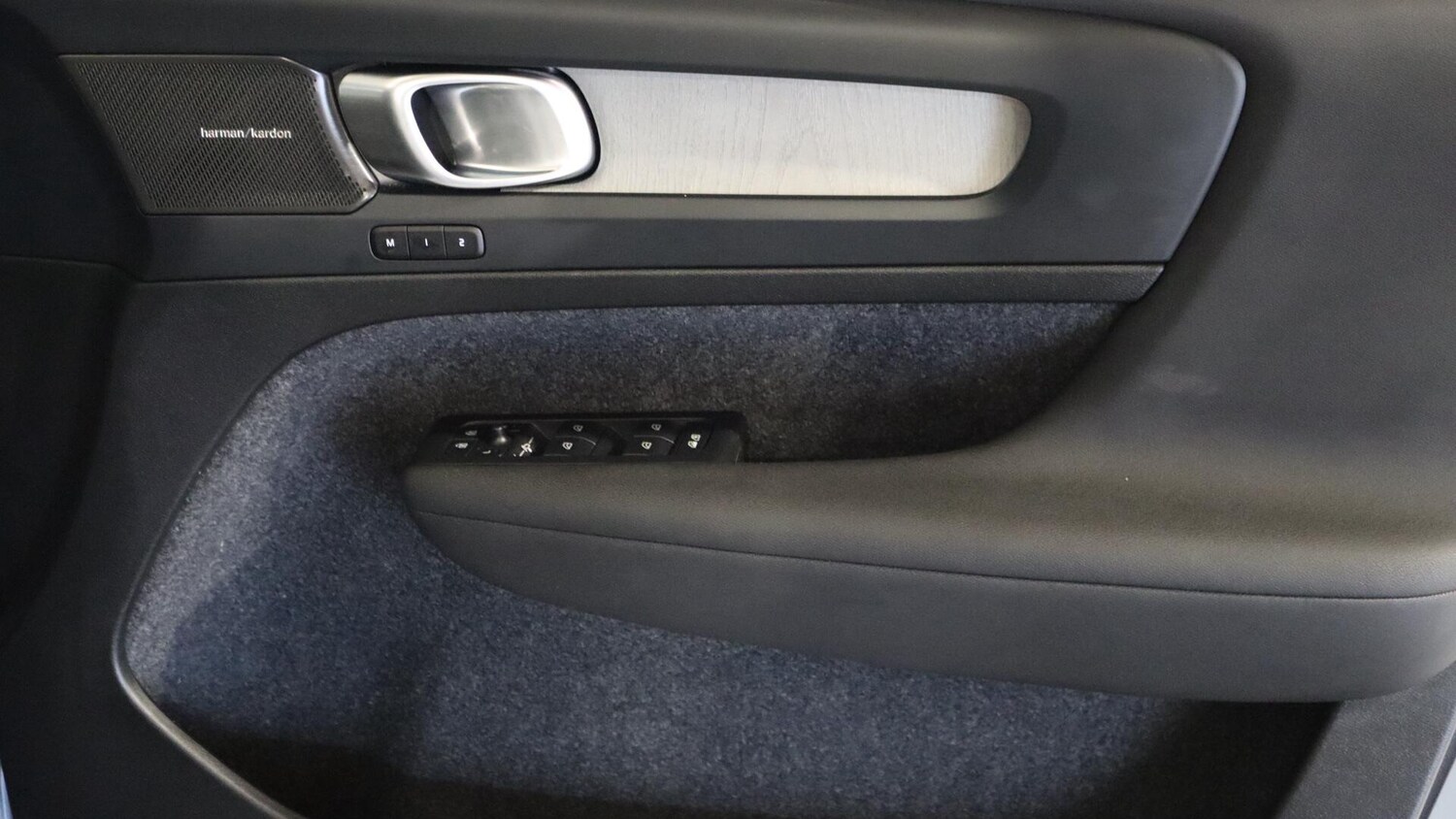 Used Volvo XC40 2025 for sale - 75990641: Photo 27