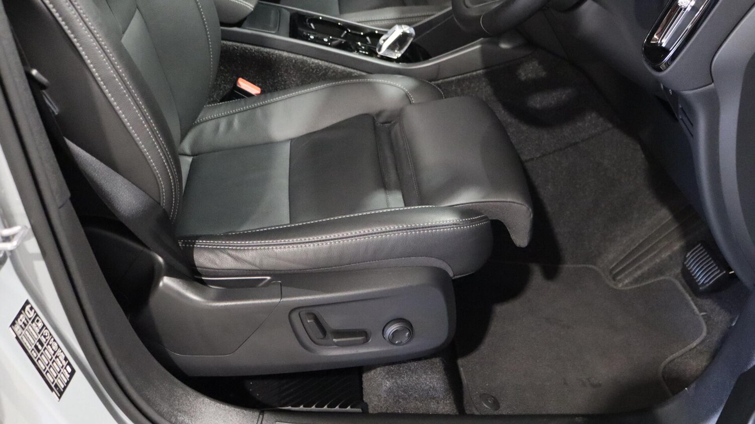 Used Volvo XC40 2025 for sale - 75990641: Photo 28
