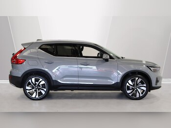 Used Volvo XC40 2025 for sale - 75990641: Photo 3