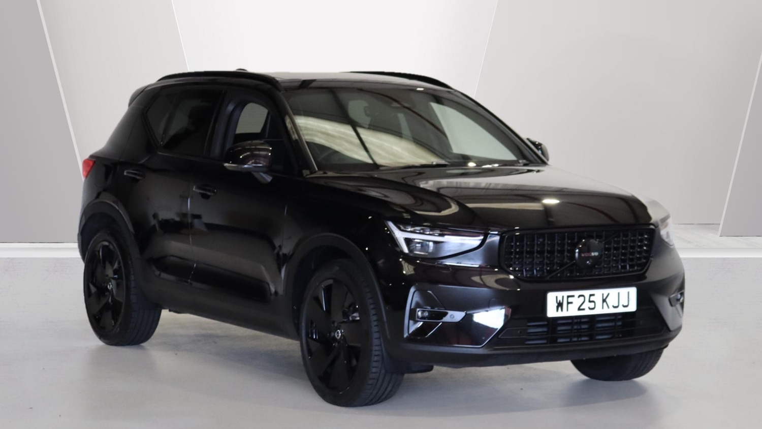 Used Volvo XC40 2025 for sale - 76326450: Photo 1