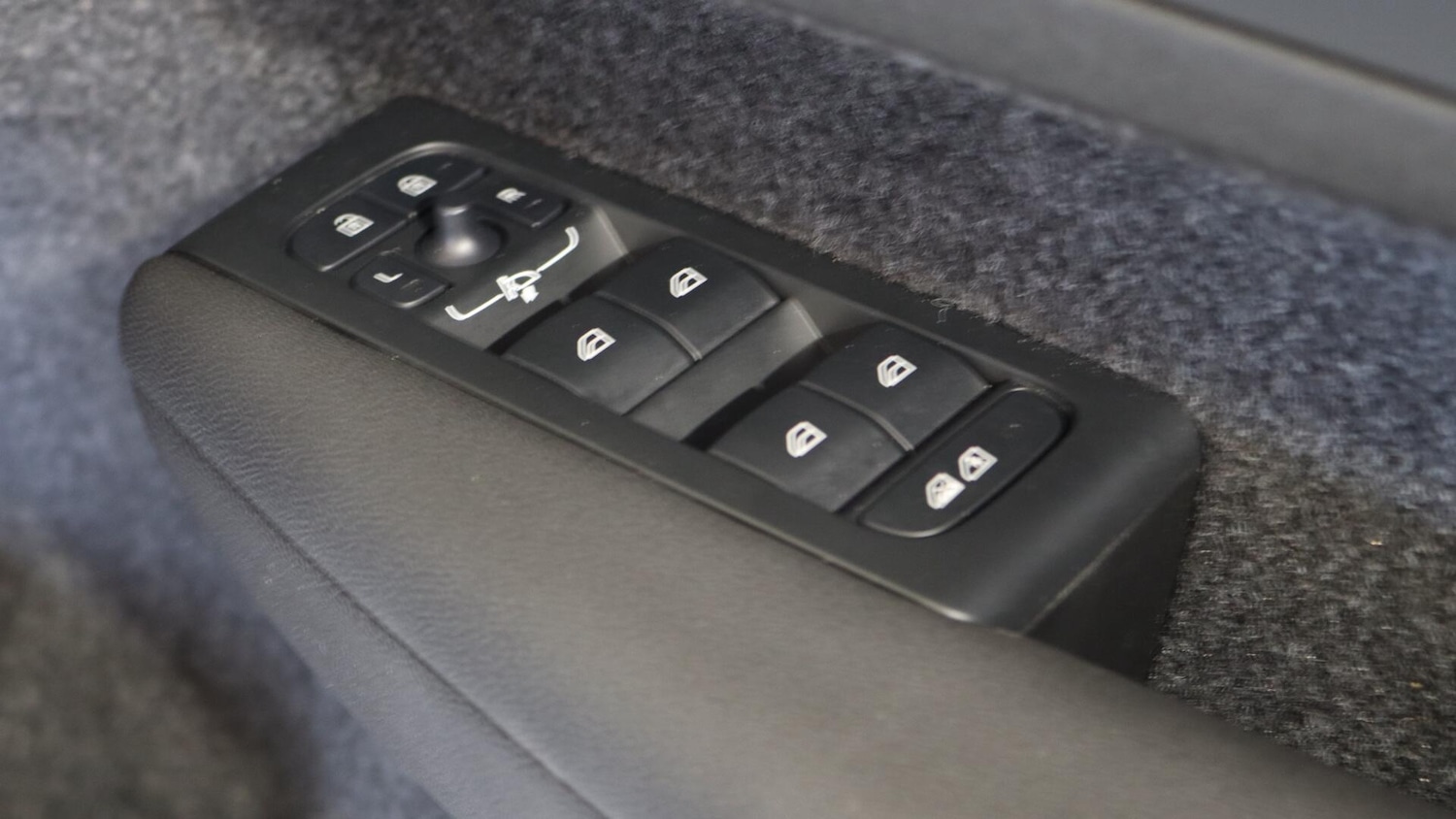 Used Volvo XC40 2025 for sale - 76326450: Photo 22
