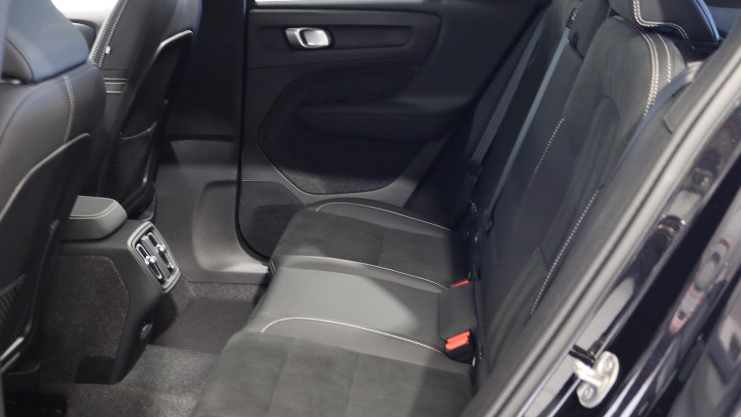 Used Volvo XC40 2025 for sale - 76326450: Photo 31