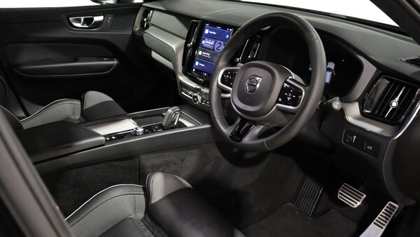 Used Volvo XC60 2022 for sale - 75696302: Photo 4