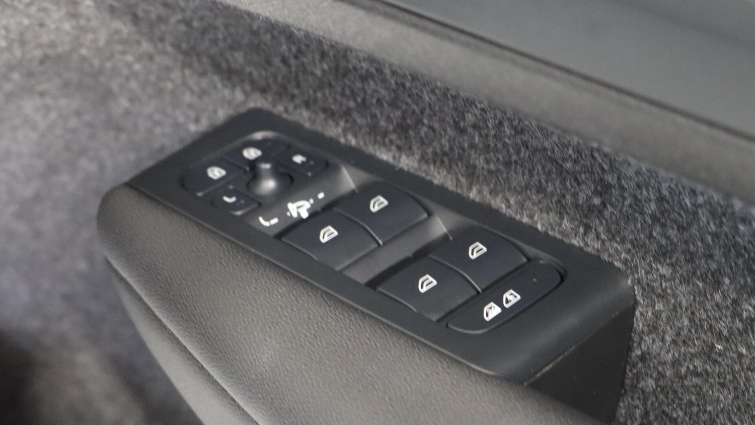 Used Volvo XC40 2025 for sale - 76013014: Photo 22
