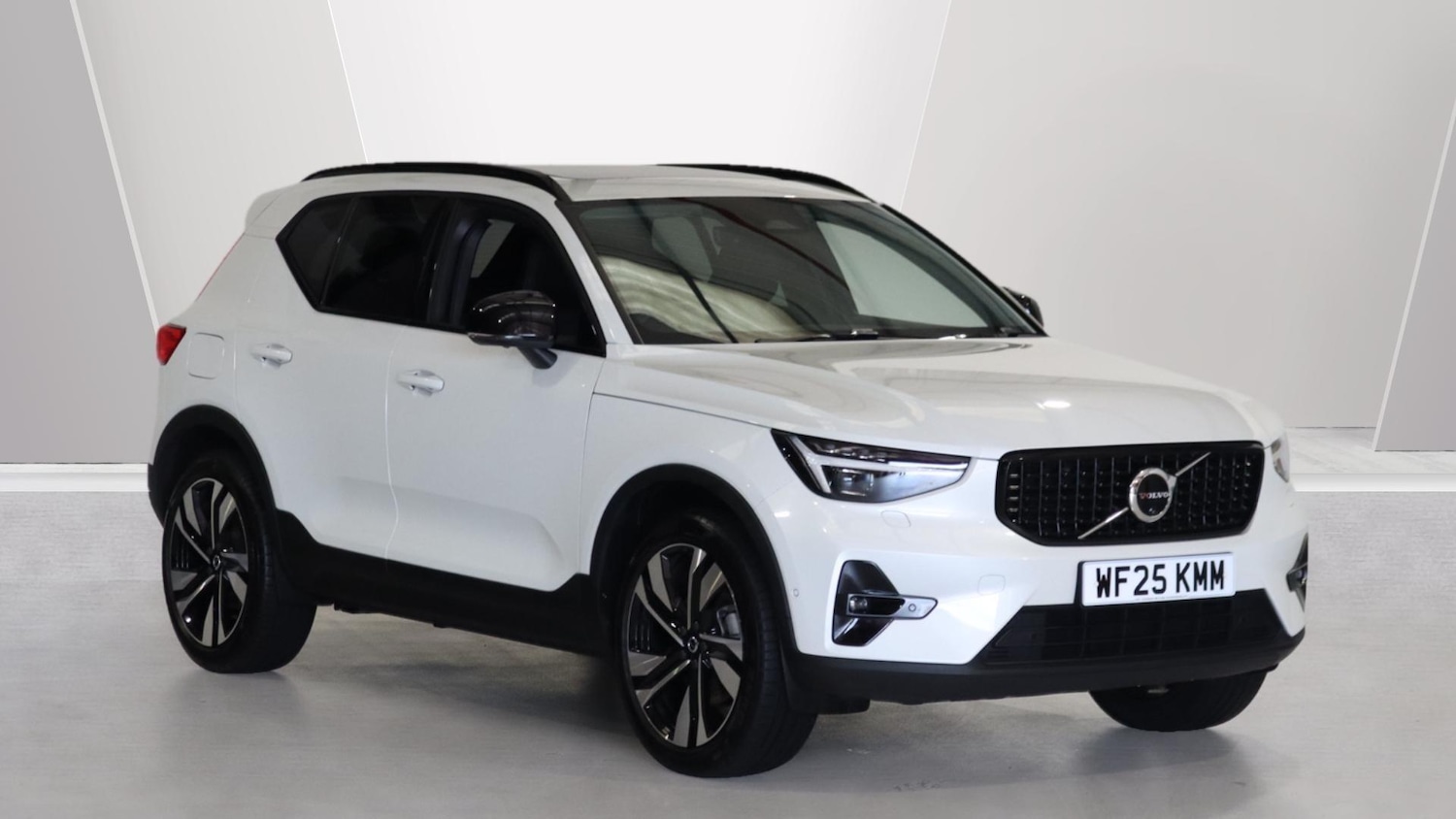 Used Volvo XC40 2025 for sale - 76137756: Photo 1
