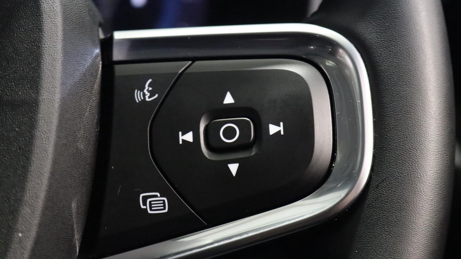 Used Volvo XC40 2025 for sale - 76137756: Photo 20