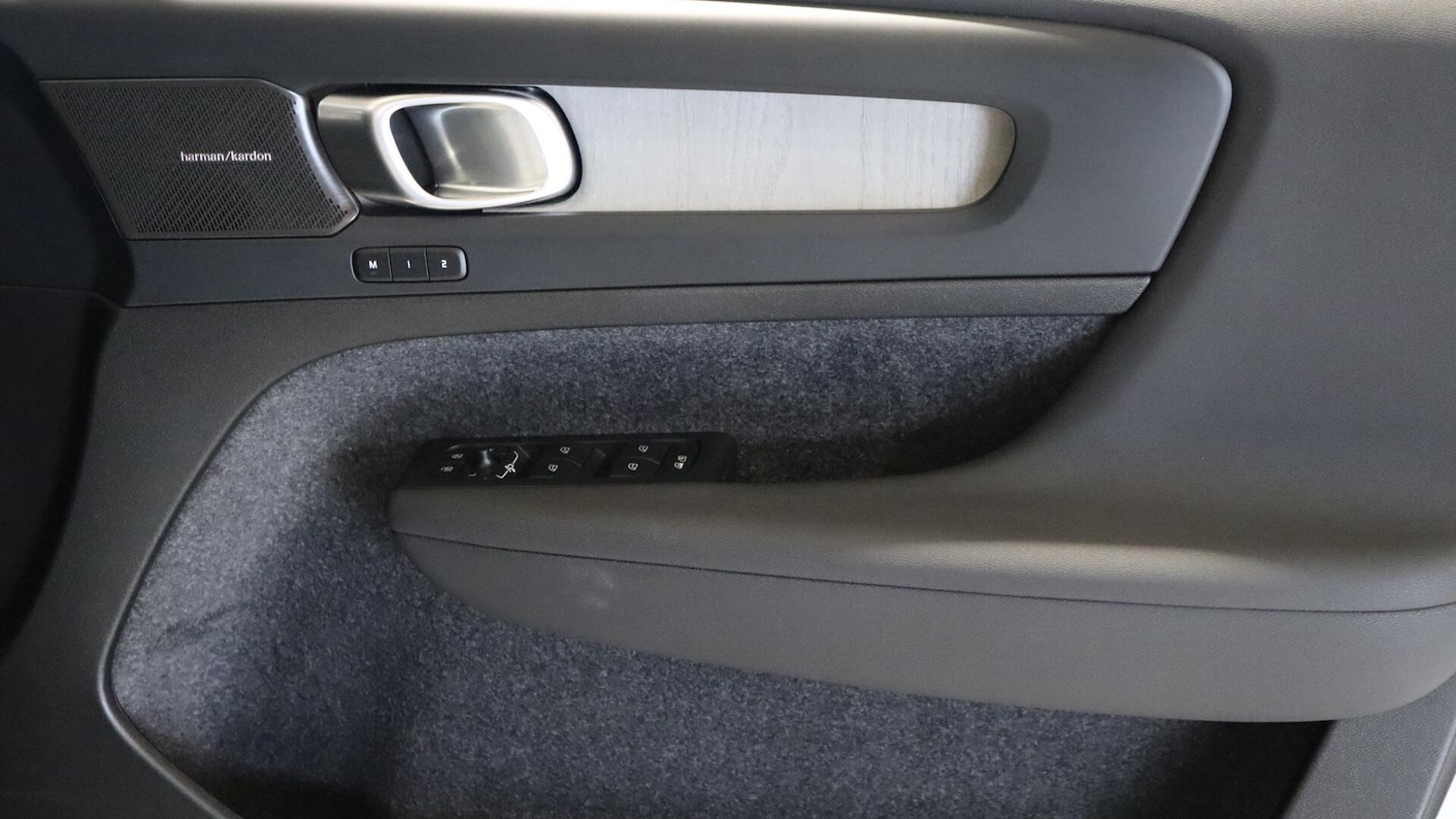 Used Volvo XC40 2025 for sale - 76137756: Photo 27