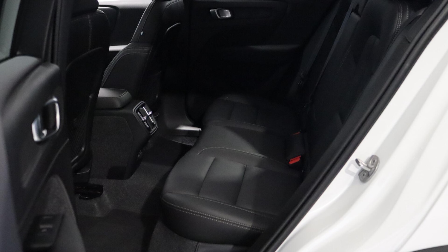 Used Volvo XC40 2025 for sale - 76137756: Photo 31