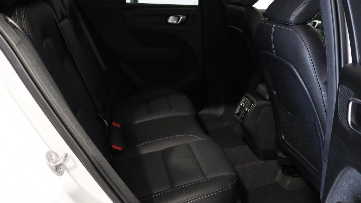Used Volvo XC40 2025 for sale - 76137756: Photo 6