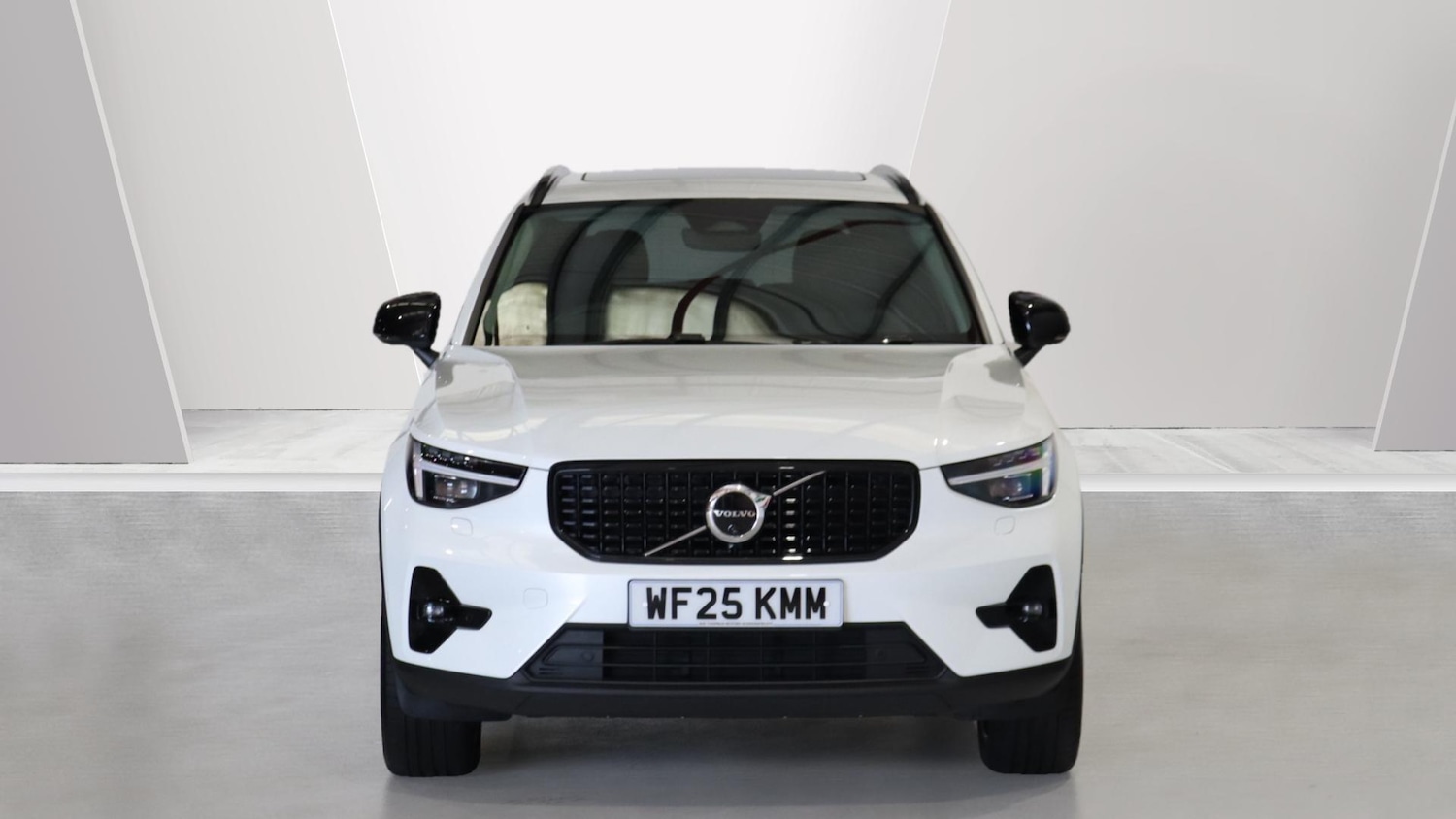 Used Volvo XC40 2025 for sale - 76137756: Photo 8