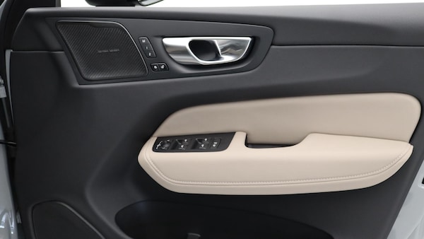 Used Volvo XC60 2025 for sale - 76259269: Photo 26