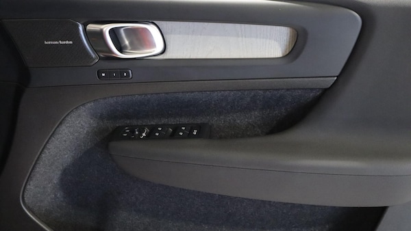Used Volvo XC40 2025 for sale - 76166420: Photo 27