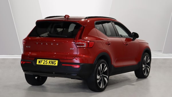 Used Volvo XC40 2025 for sale - 76166420: Photo 2