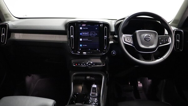 Used Volvo XC40 2025 for sale - 76166420: Photo 5