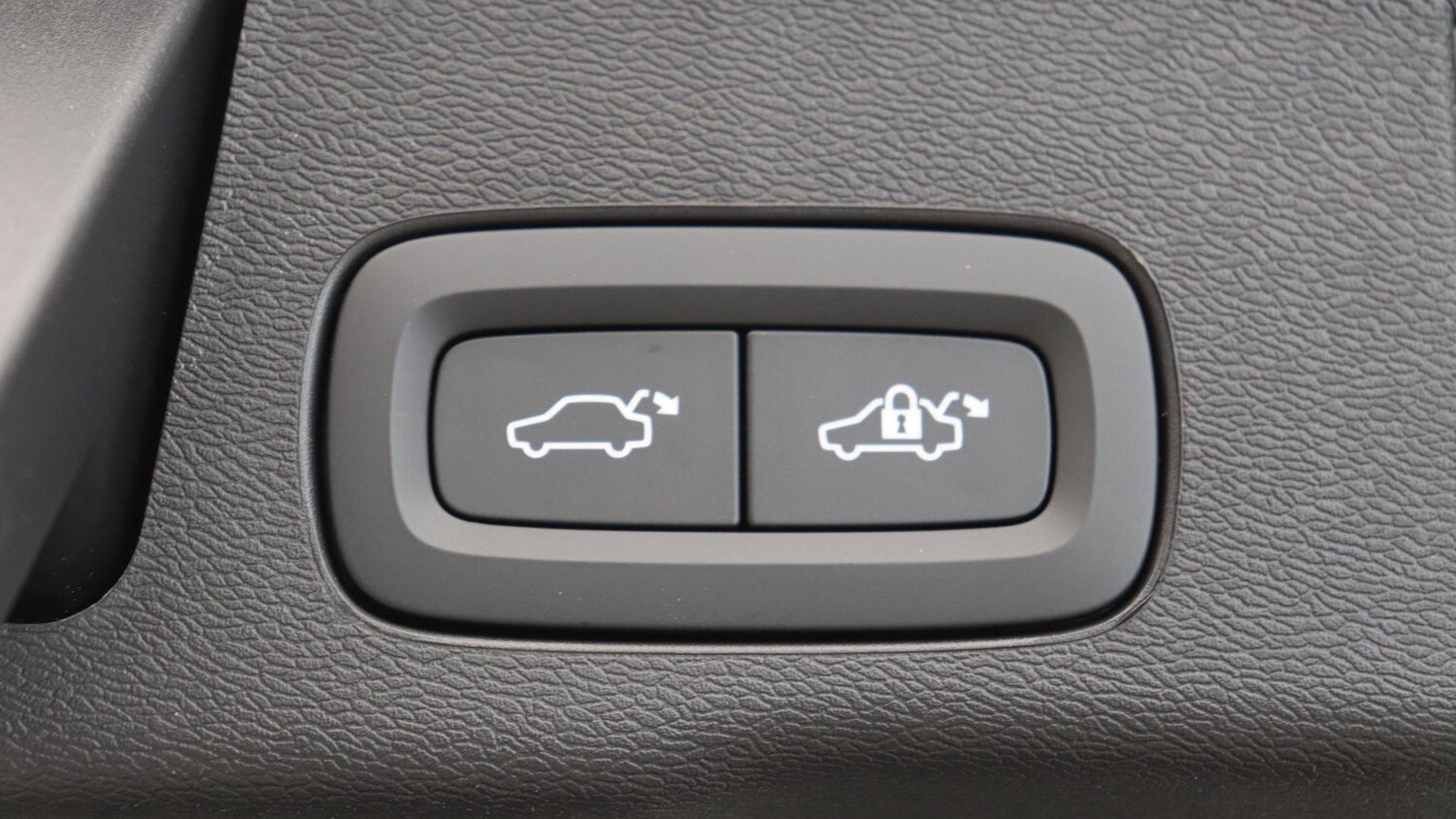 Used Volvo XC60 2025 for sale - 76012134: Photo 33