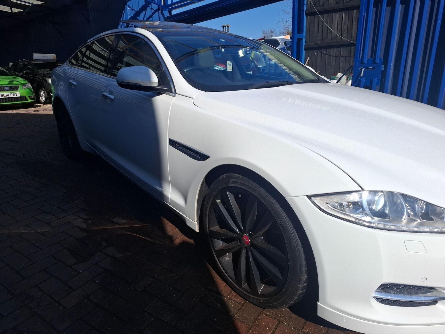 Used Jaguar XJ 2015 for sale - 78098158: Photo 3