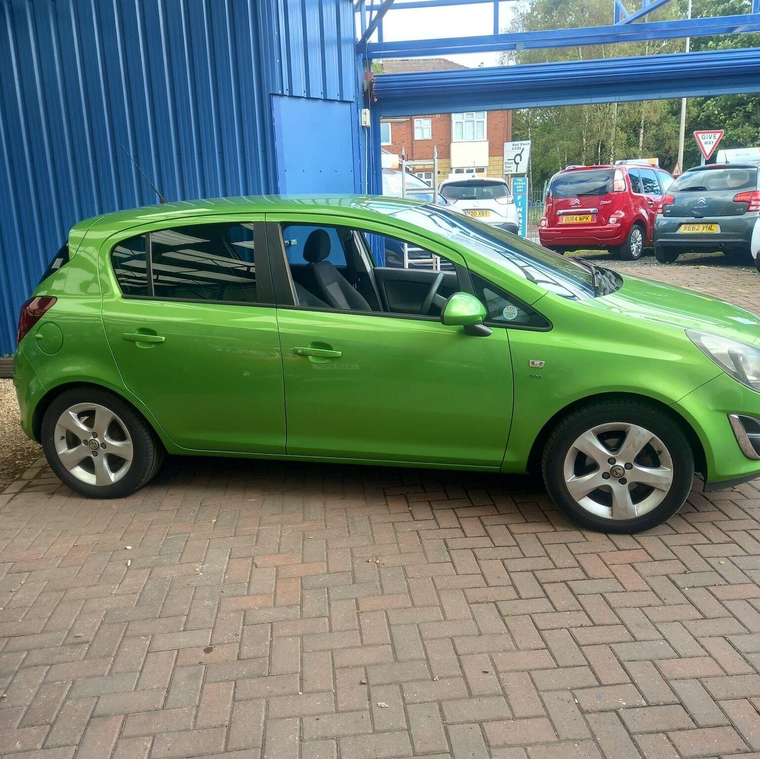 Used Vauxhall Corsa 2012 for sale - 77289063: Photo 3