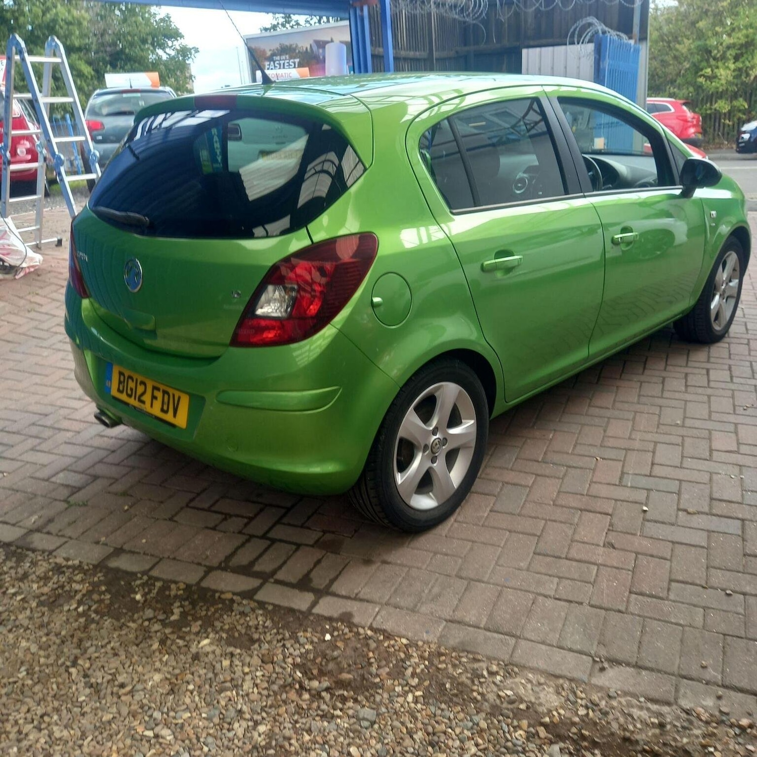 Used Vauxhall Corsa 2012 for sale - 77289063: Photo 4