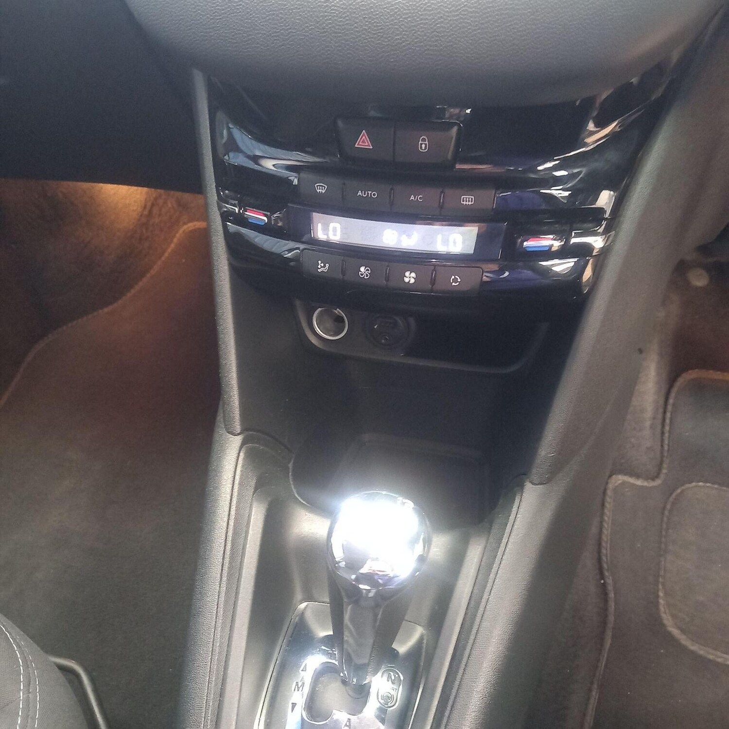 Used Peugeot 208 2014 for sale - 78031757: Photo 19