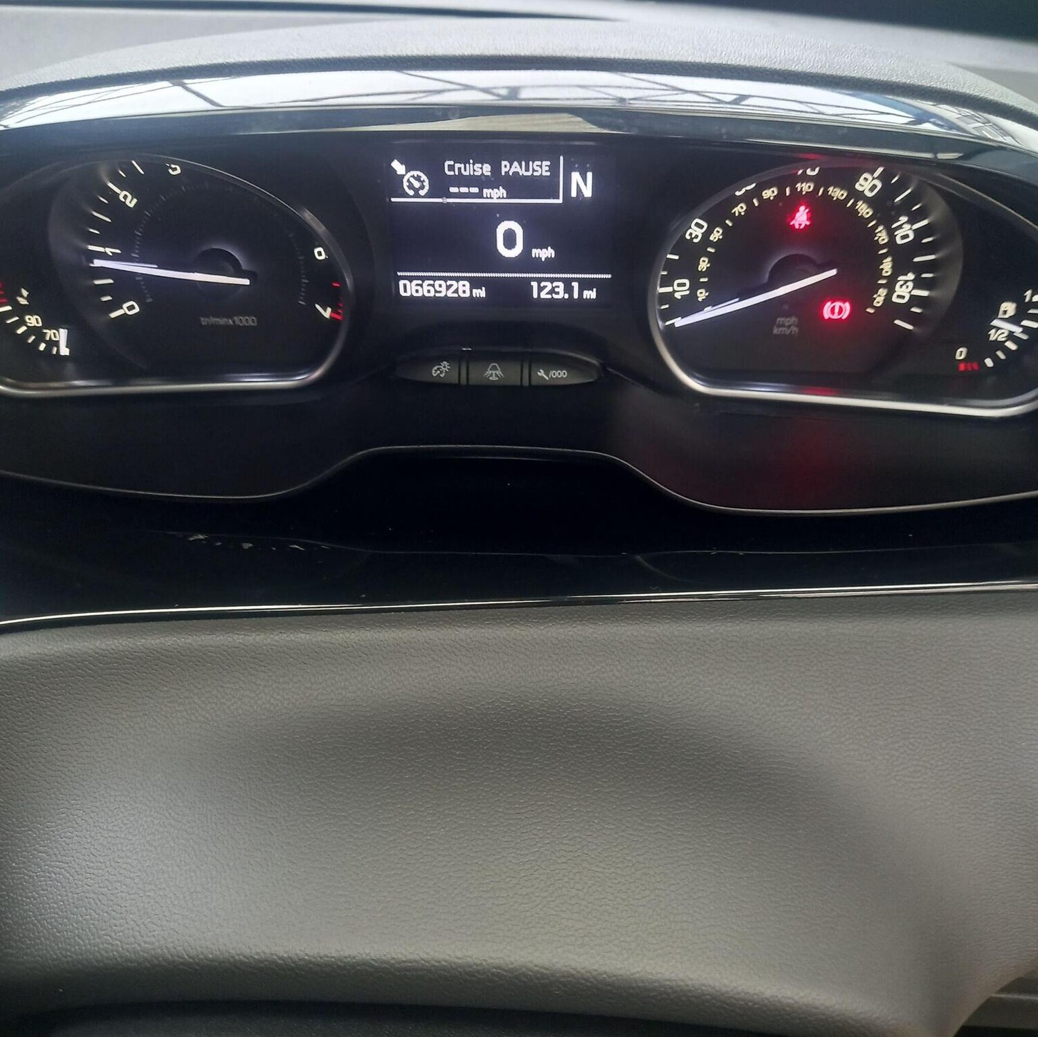 Used Peugeot 208 2014 for sale - 78031757: Photo 20