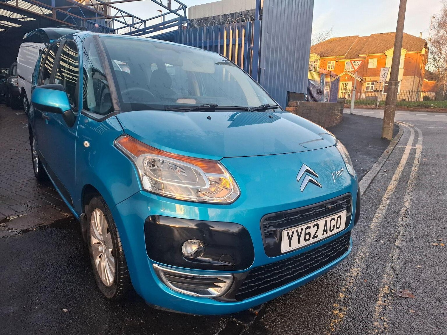 Used Citroen C3 Picasso 2012 for sale - 77289068: Photo 1