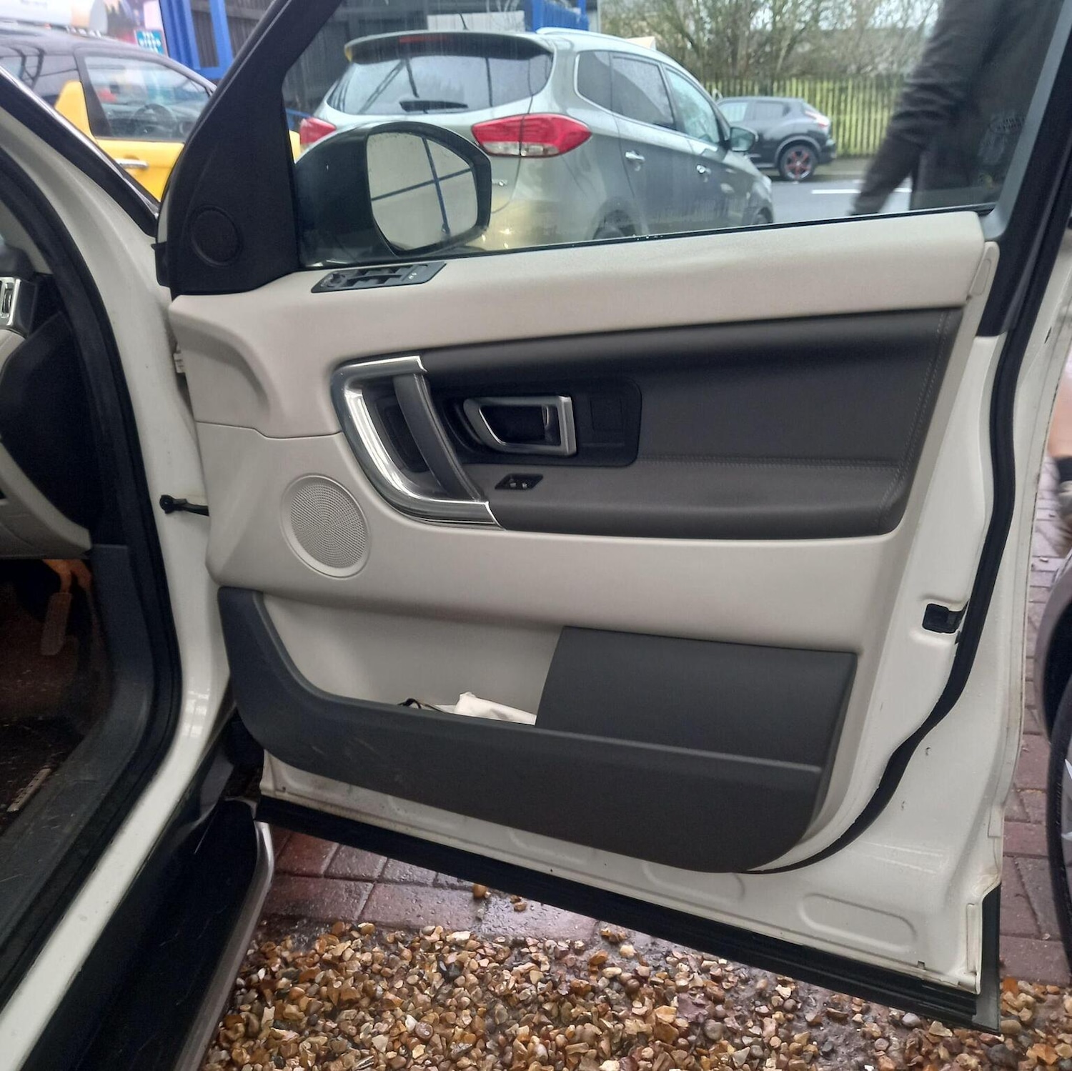 Used Land Rover Discovery Sport 2016 for sale - 78098279: Photo 11