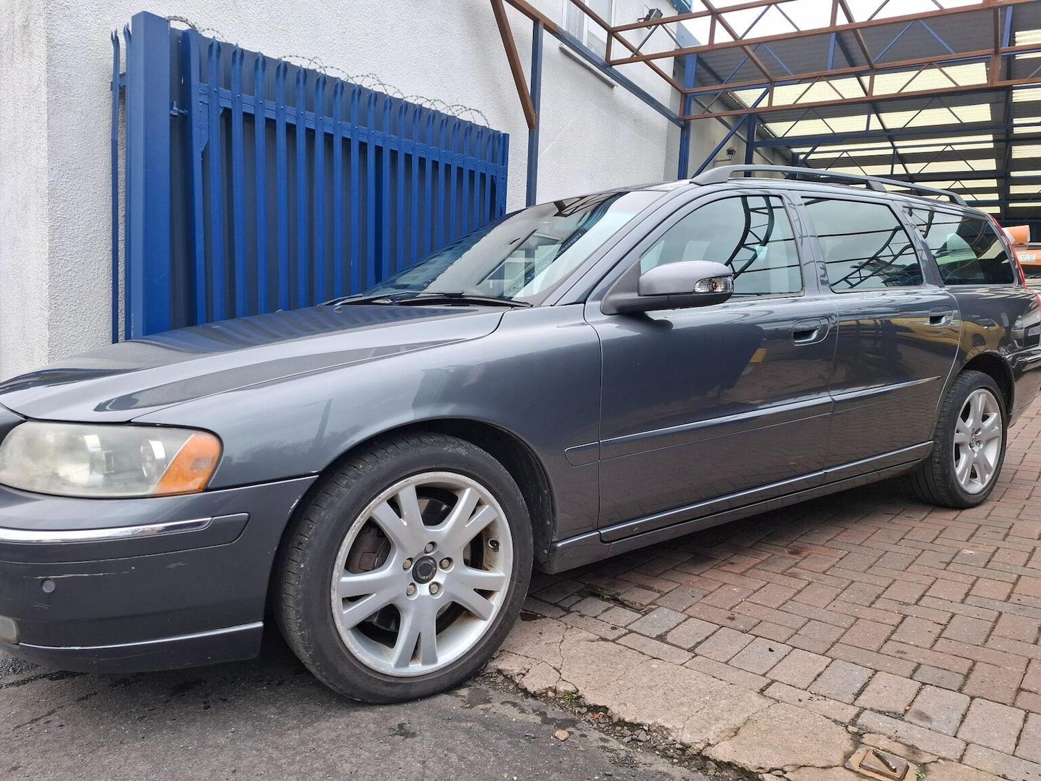 Used Volvo V70 2007 for sale - 77314053: Photo 3