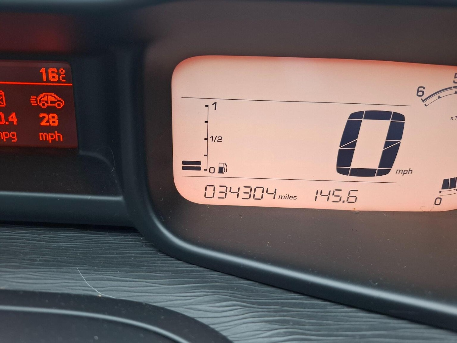 Used Citroen C3 Picasso 2014 for sale - 77289065: Photo 11